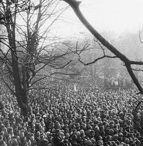 Clandestine film from Jerzy Popiełuszko's funeral, video, 1984